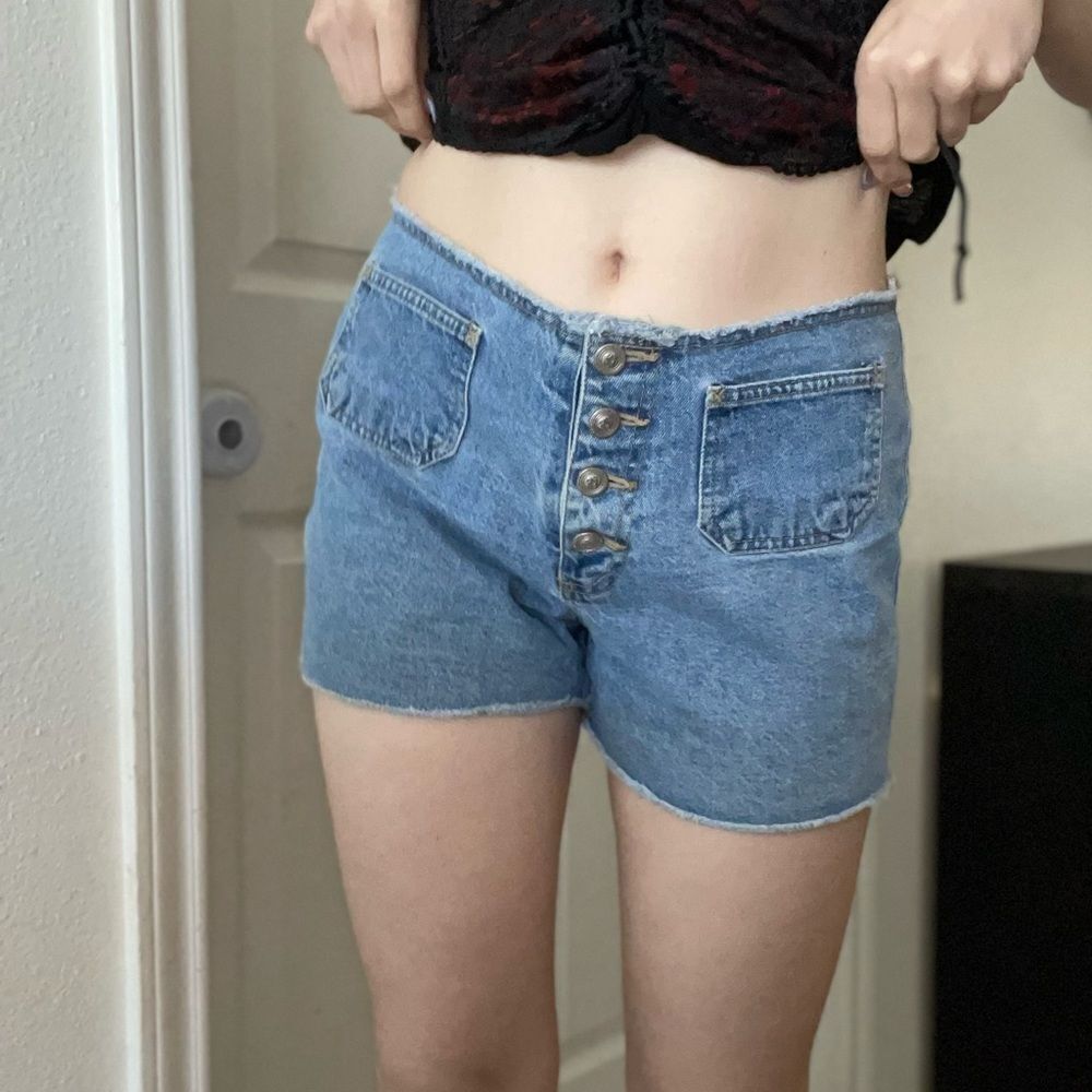 Vintage Y2K Boho Button Fly Denim Shorts Thin Waist Midrise Pockets Raw Hem Sz 6